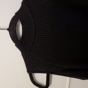 H&M Mock Neck, Open Shoulder Knit Top - XS